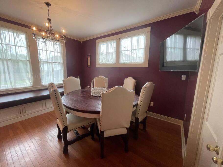 Photo of Livingroom in Broadmoor