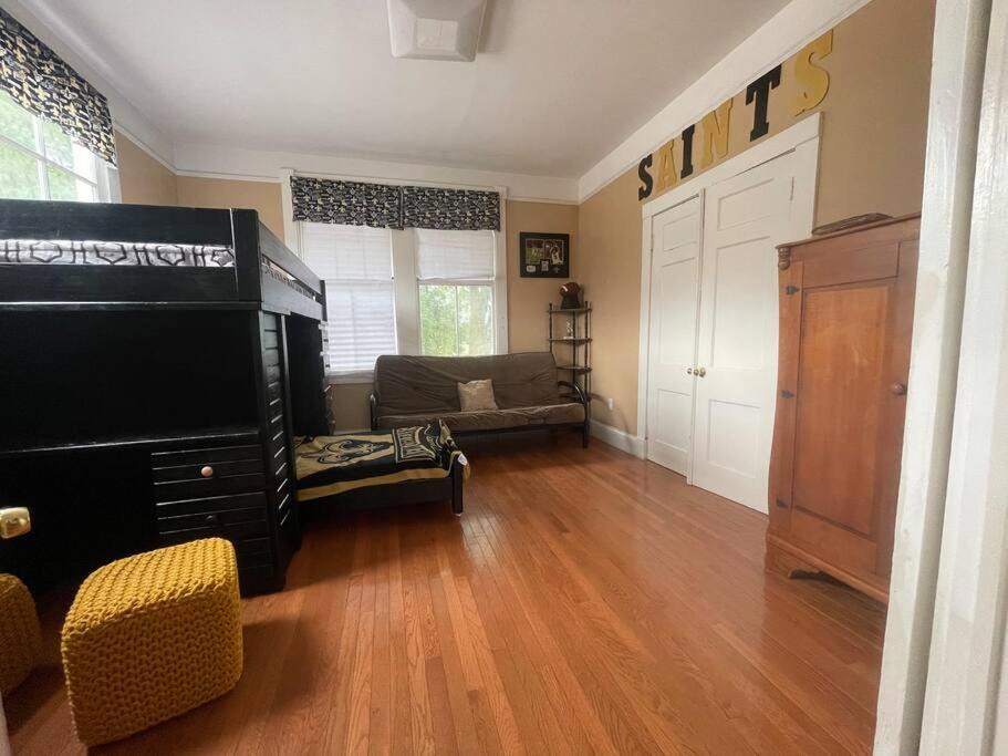 Photo of Livingroom in Broadmoor