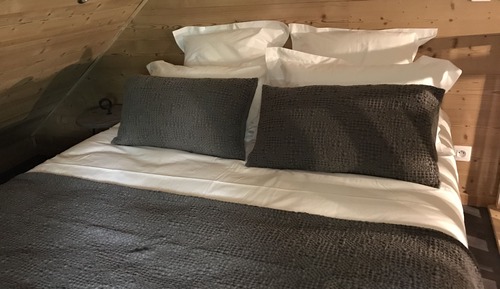 Superior Room, 1 Queen Bed, Balcony (Clé du Forgeron)