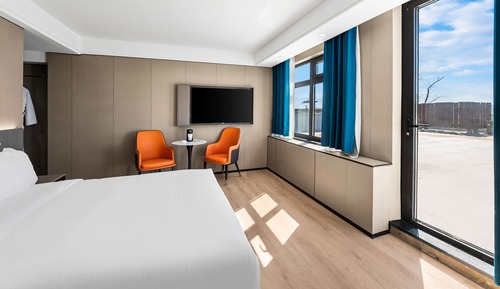 Premier Room, 1 Queen Bed, City View