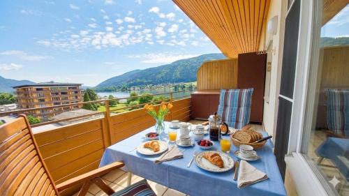 Apartment with Lake View