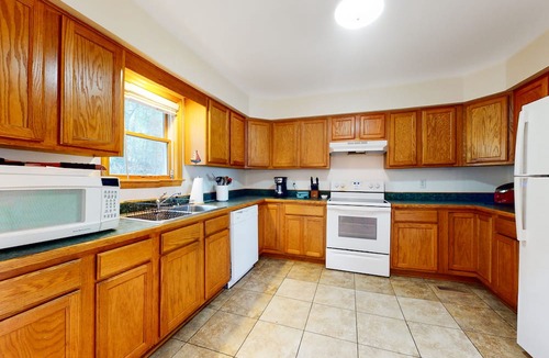 Colington Harbour House | Dog-friendly house with great outdoor living space - close to the ocean