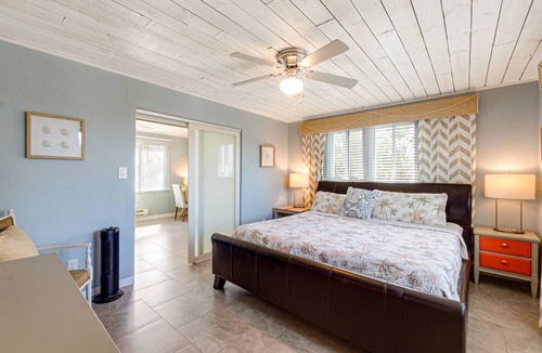 Melbourne Beach Apartment | Beautiful downtown Melbourne Beach renovated apartment one block from the beach!