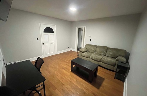 Middletown Apartment | 3 BR Apartment Near Wesleyan 202