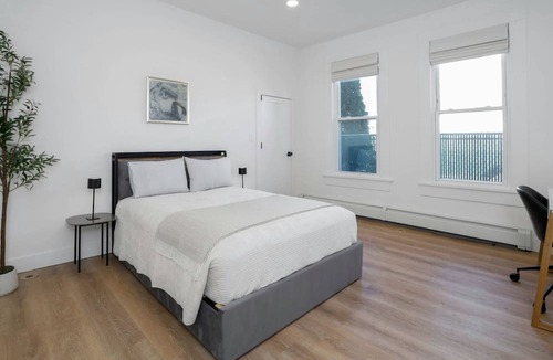 Stamford Apartment | Fresh Modern 3BR/2BA Escape #5, Harbor Point – Walk to Train, Cafes, Restaurants, City + Shore