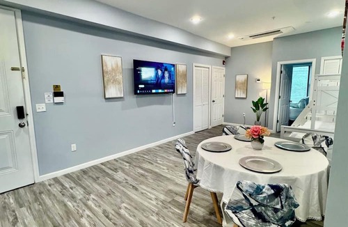 Ampere Apartment | Grand Superior 1BR Penthouse near Newark Airport