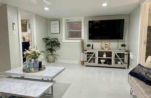 North Bergen Apartment | Cozy 2-bedroom Gem in charming North Bergen with Parking, backyard, and grill
