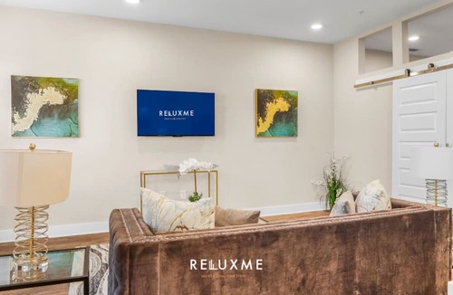 Fourth Ward Condo | Reluxme|Uptown 2BR w/Hot Tub, Gym, Pools & Views