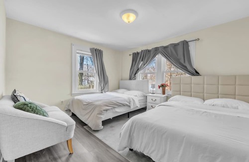 Beaver Hills Apartment | Entire Private Apartment w/Patio and Big Driveway.