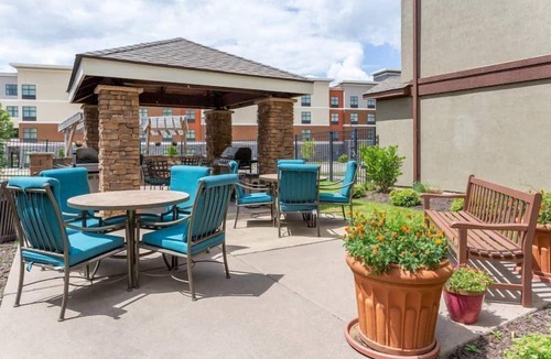 Davenport Condo | Free Breakfast, Free Wi-Fi, Indoor Pool + Hot Tub | Comfy Suite