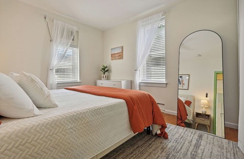 Teaneck Apartment | Private 2BR in Teaneck/13MI to NYC/Free Parking/Laundry/Pets Welcome
