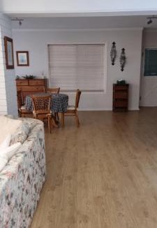 Melbourne Airport Apartment | Apartment 1 - Family size apartment - 13 minutes to Melbourne Airport
