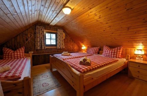 Reichenau House | Sechszirbenhütte am Falkert 1700 m