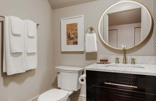 Touro House | Lush Garden District Suite Shared Outdoor Space