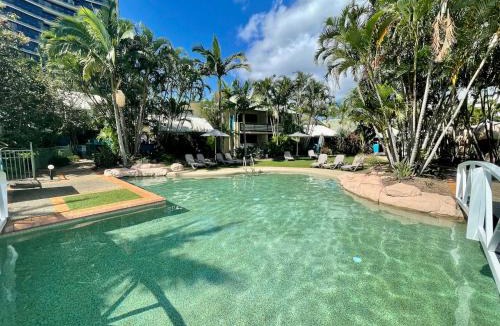 Mermaid Beach Apartment | Diamond Beach 85