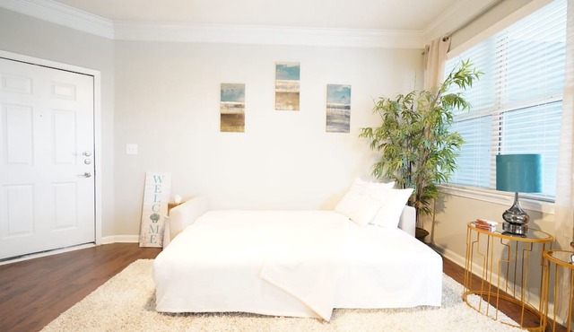 Sophisticated Comfort/Hotel Inspired 2bd 1ba