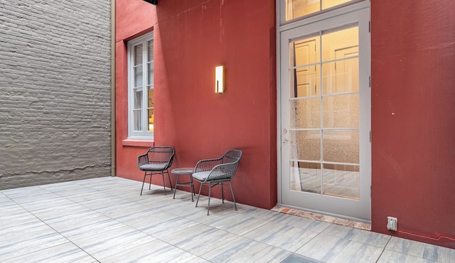⚜️ Perfect Downtown 1 Bedroom plus Queen Sleeper Sofa & Private Terrace ⚜️ - The Livingston