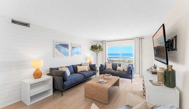 Oceanfront Oasis w/2 Balconies & Steps to Downtown!