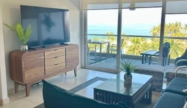 Breathtaking Villa Magna Beachfront Condo, 3 Bedrooms Sleeps 6