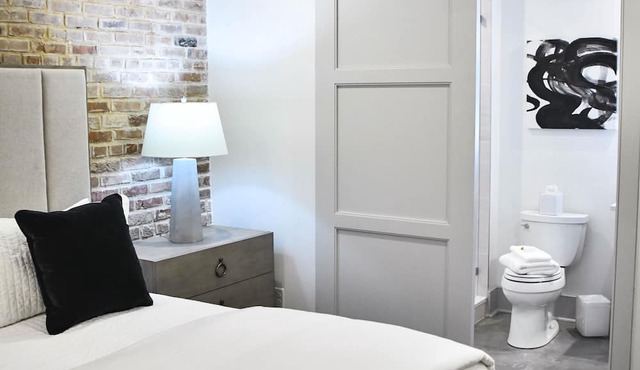 Modern Vacation Rental in New Orleans CBD: Patio + Walk to French Quarter
