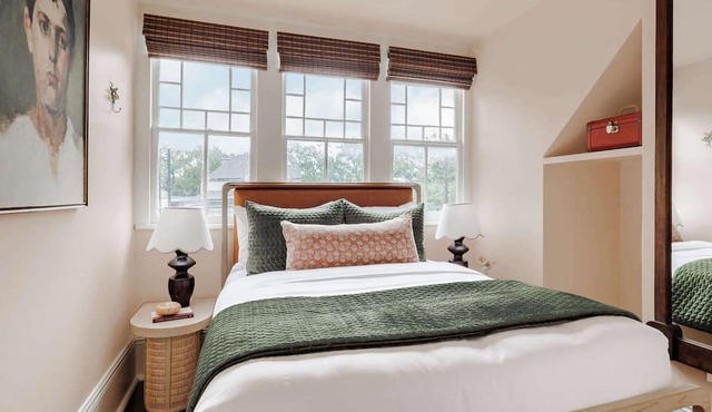 The Estella, 6BR Garden District Suite,Shared Pool