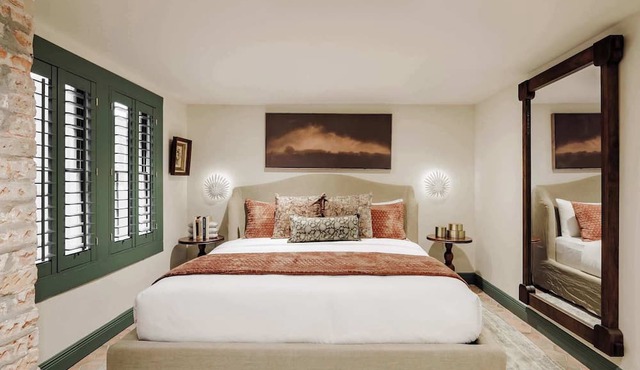 The Estella | 12-bedroom Suite, Shared Pool