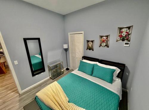 Grand Luxury 1BR Penthouse near Newark Airport