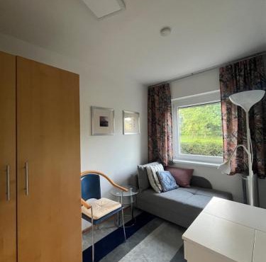 Kärnten Ossiacher See - See Apartment, zwei Zimmer Ferienwohnung mit Seezugang und Schwimmhalle